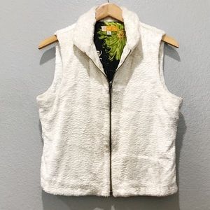 Tulle White Faux Fur Zip Up Vest